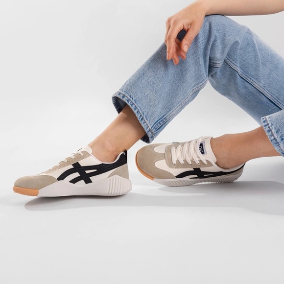 De Florence DF Cloudea Sneakers 1.0 in Black and White - Picture 2 of 14